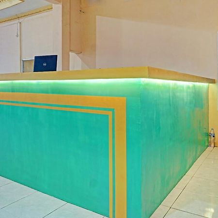 Oyo 91825 Ayu Lestari Homestay Nganjuk المظهر الخارجي الصورة