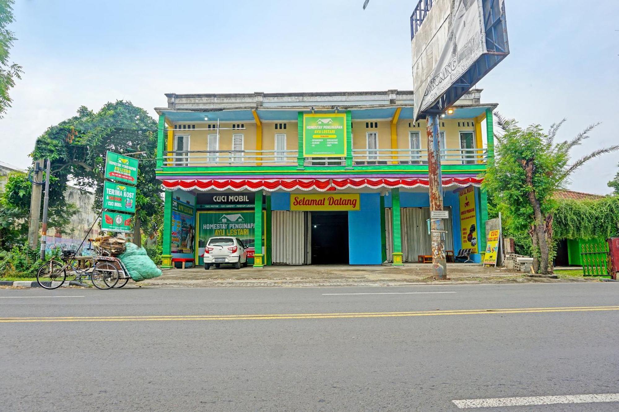 Oyo 91825 Ayu Lestari Homestay Nganjuk المظهر الخارجي الصورة